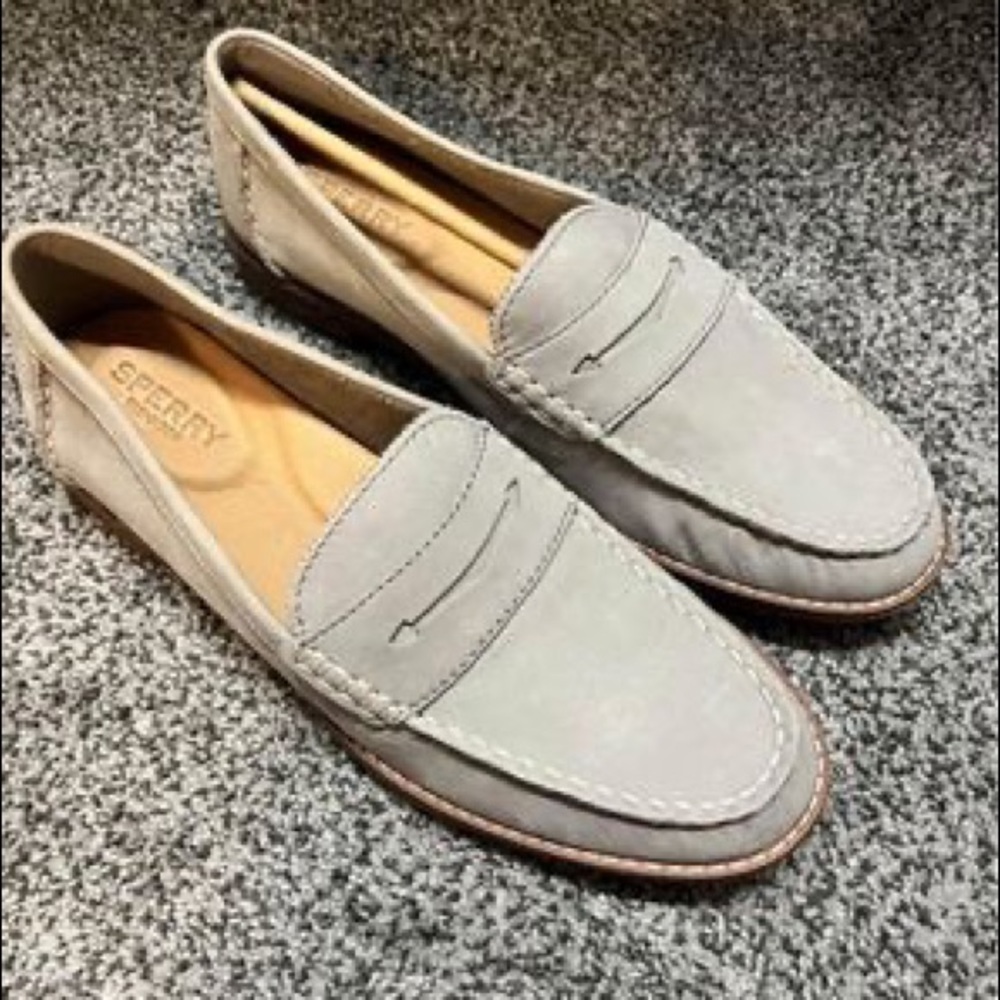 Sperry Size 8 Pennyloafers Brand New